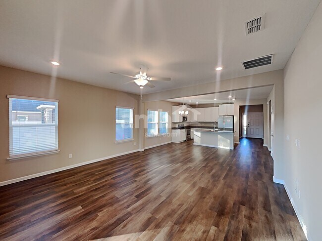 Building Photo - 112 Edge Pk Trl