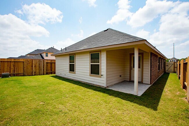 Building Photo - 12111 Parade Park Pl