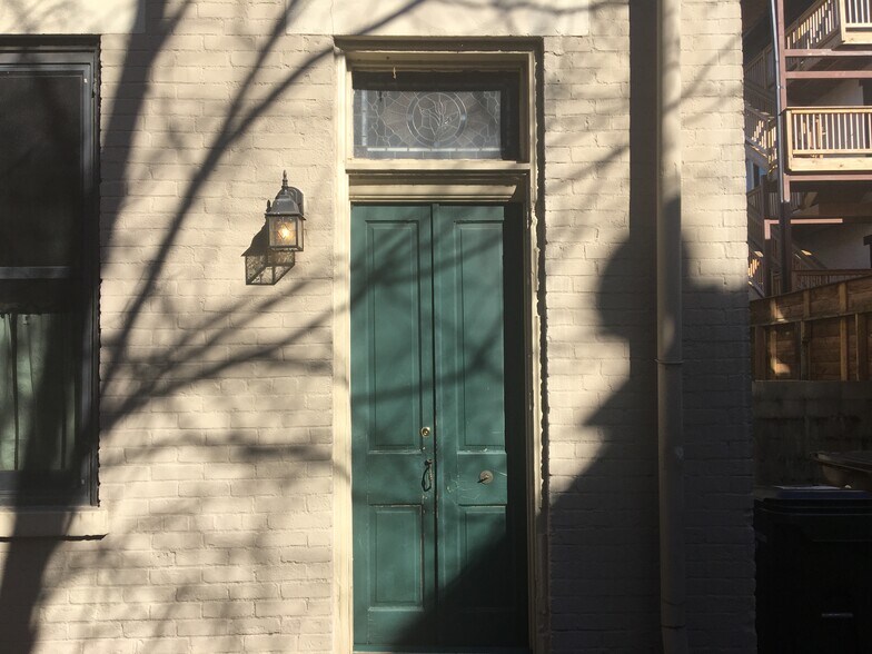 Building Photo - 213 Covington Ave