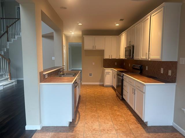 Building Photo - 2844 Cascade Cove Dr