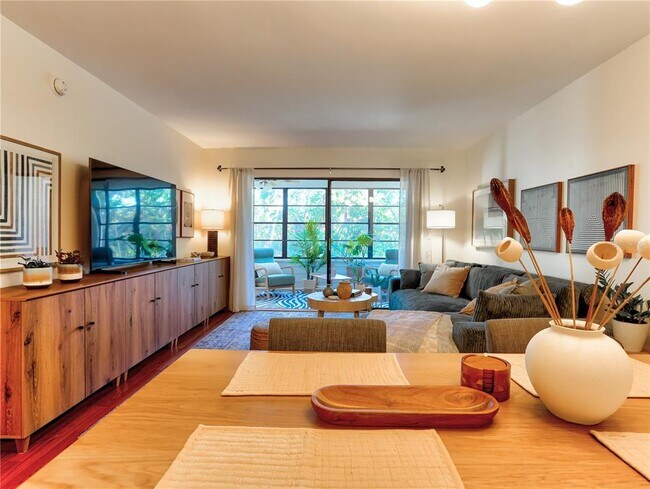 Building Photo - 322 Timber Lake Dr