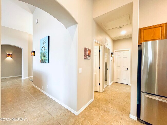 Building Photo - 371 W Sacaton Canyon Dr