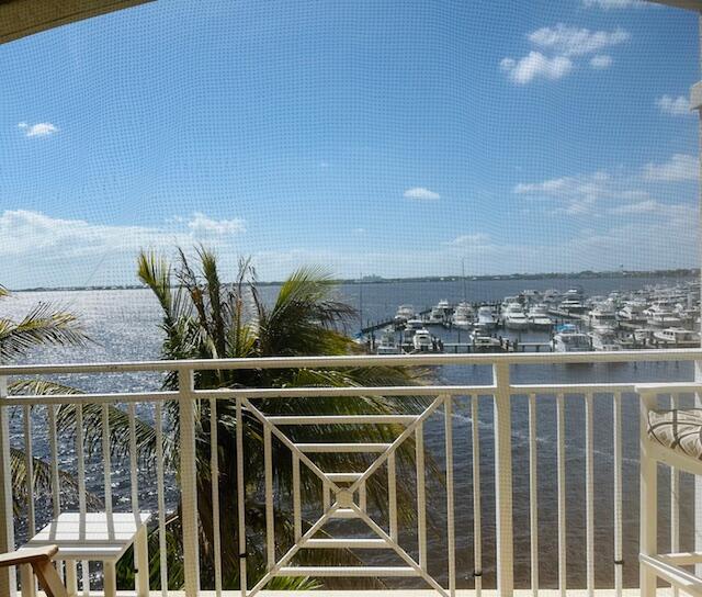 Building Photo - 975 NW Flagler Ave