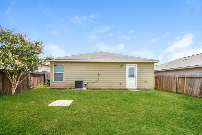 Building Photo - 11231 Pecan Canyon