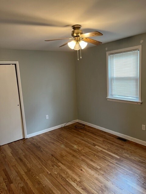 Master Bedroom - 1330 Delaware Ln