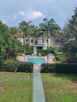 Building Photo - 1100 Ponce de Leon Cir