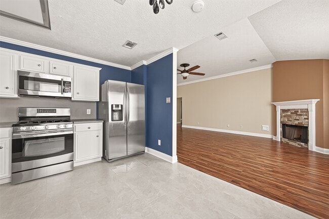 Building Photo - 6606 Wide Creek Dr