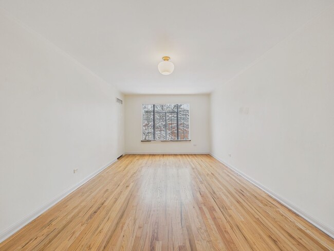 Building Photo - Gorgeous apartment near Cheesman Park!