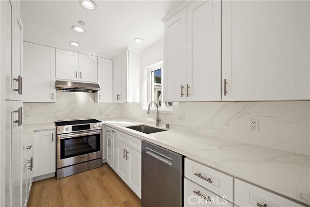 Building Photo - 1045 Gaviota Dr