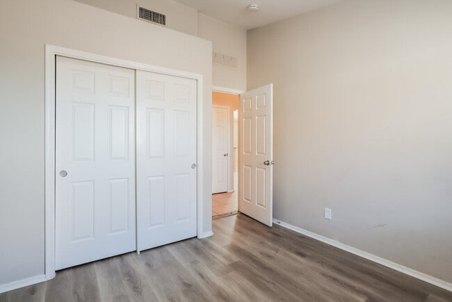 Building Photo - 5861 W Agave Bloom Ln