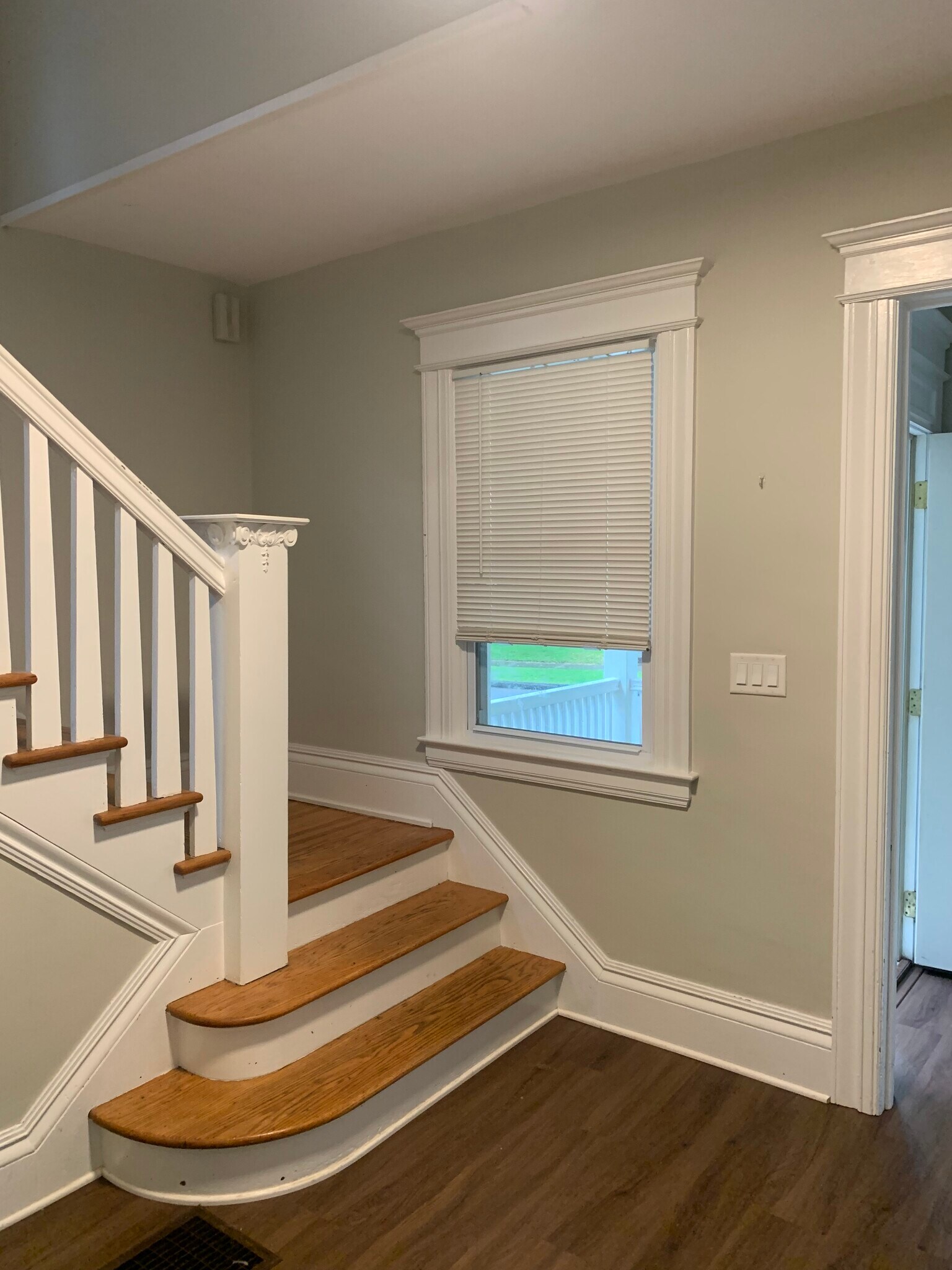 Building Photo - 152 Rosedale St