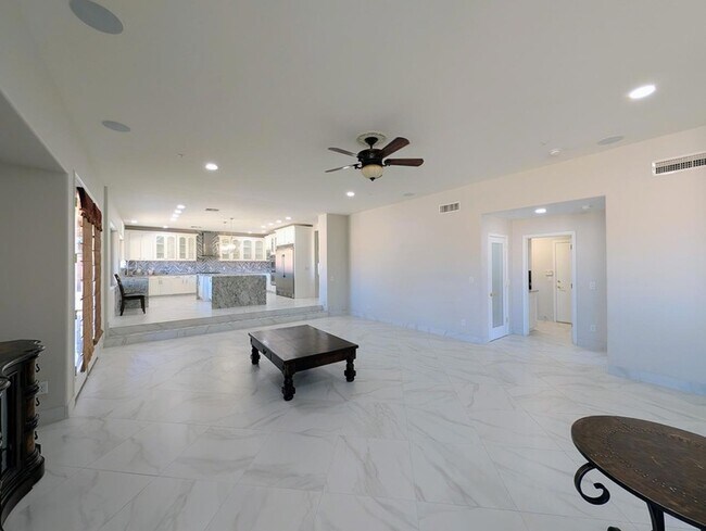 Building Photo - 27321 N Gidiyup Trail