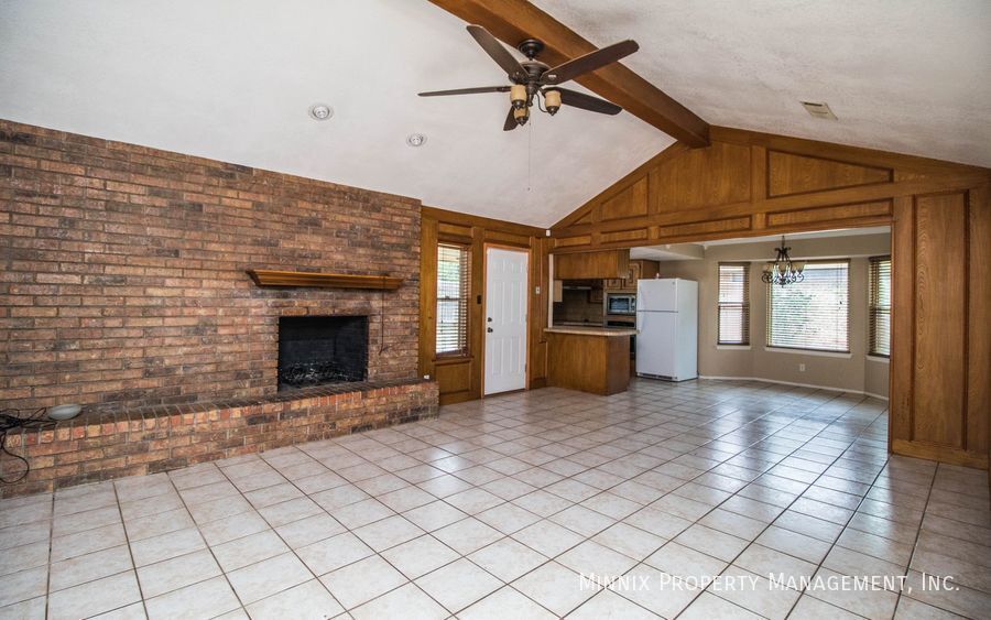 Building Photo - 4429 Esmond Dr