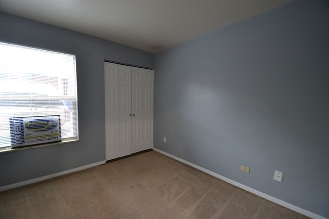 Building Photo - 4417 Carefree Cir N