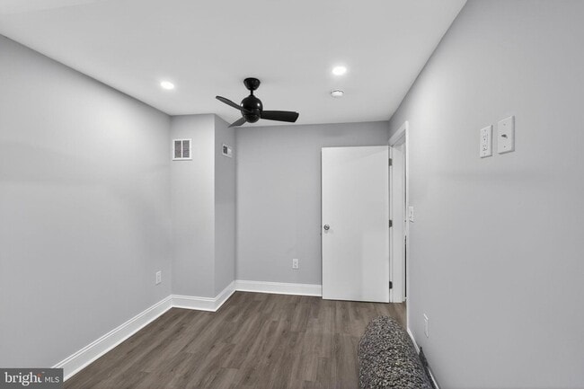 Building Photo - 4670 Umbria St