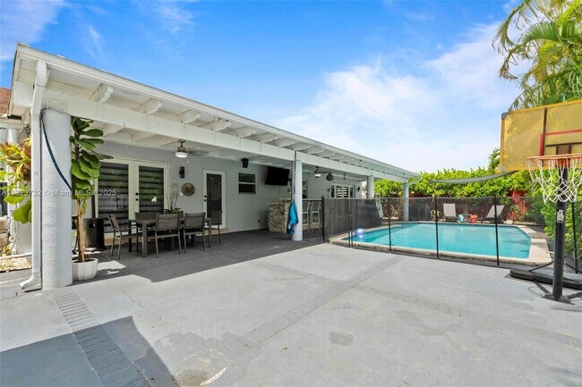 Building Photo - 13425 SW 91st Terrace