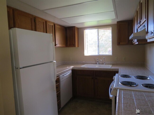Building Photo - 10642 S Camino Del Sol