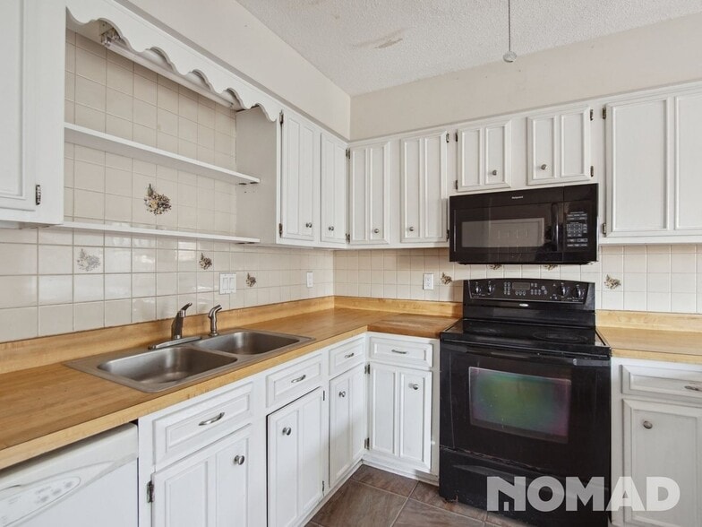 Building Photo - 4609 Grinding Stone Dr