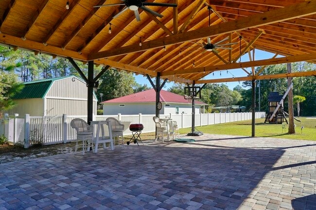 Building Photo - 168 Engelbrecht Rd