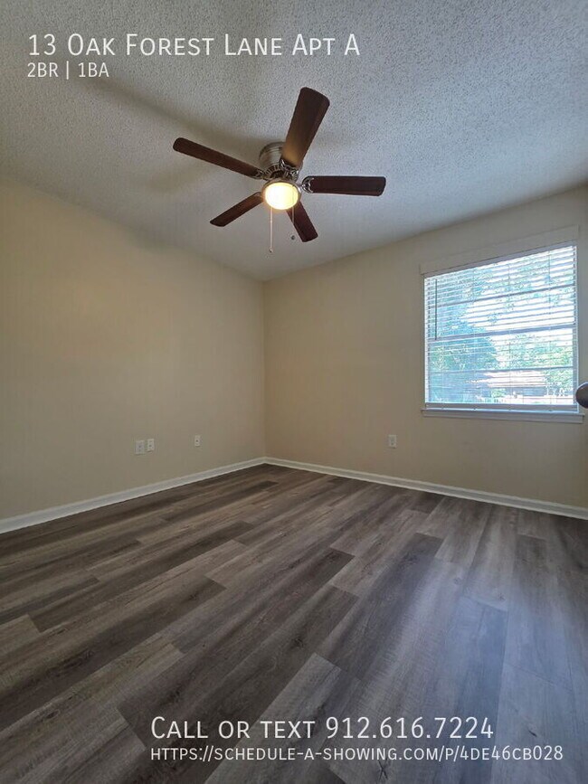 Building Photo - 13 Oak Forest Ln