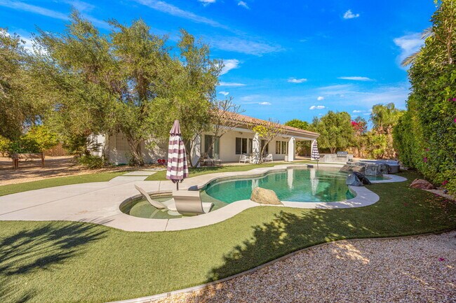 Building Photo - 49392 Hohokam River St