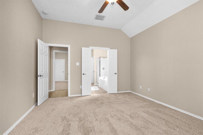 Building Photo - 115 N Hawkhurst Cir