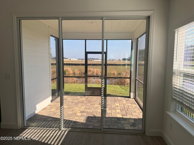 Building Photo - 113 Pentwater Rd