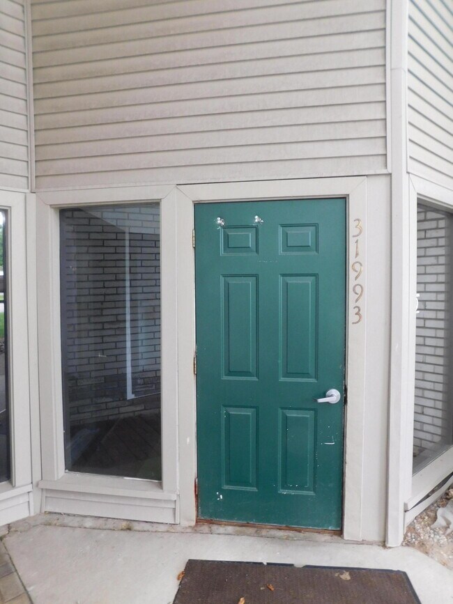 Building Photo - 31993 W 12 Mile Rd
