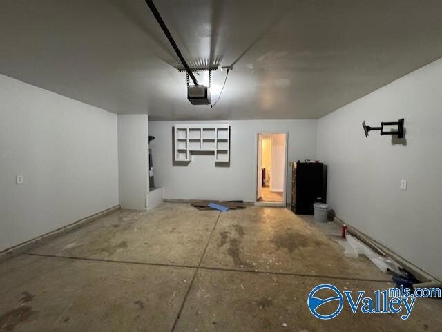 Building Photo - 15261 Tyler Mill Dr