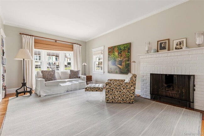 Building Photo - 47 Hillcrest Ave