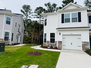 Building Photo - 1919 Hinesley Dr