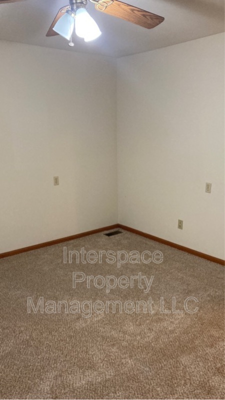 Building Photo - 145 Liberty Ln
