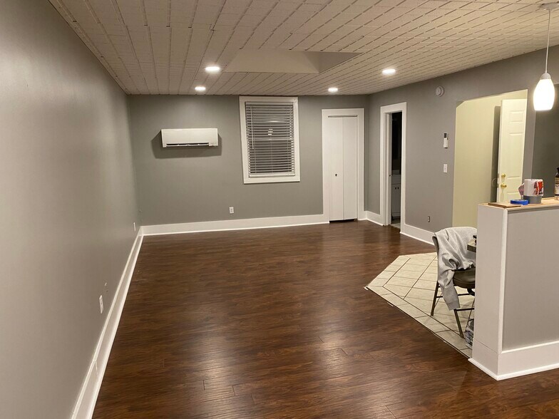 Living area - 919 Massachusetts St