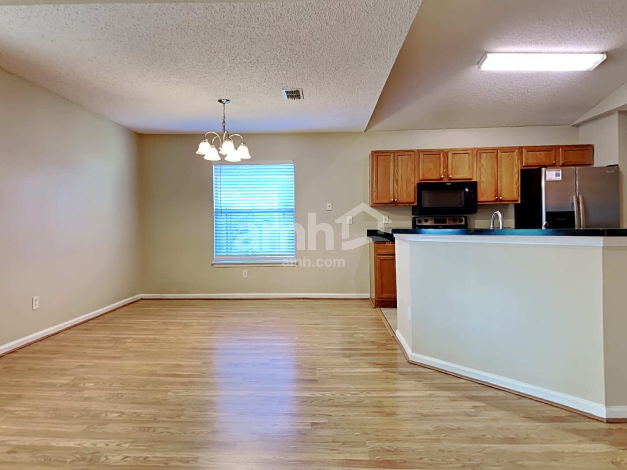 Building Photo - 4523 Deer Valley Dr