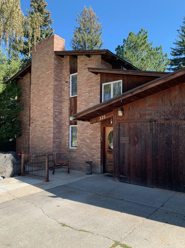Front of House - 325 Harvard Ave