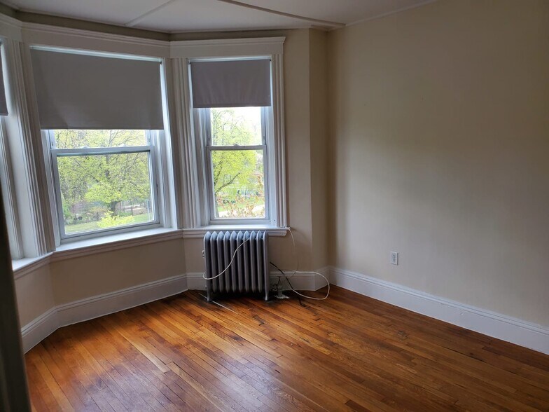 Building Photo - 1191 Boylston St