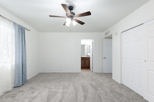 Building Photo - 7711 E 39th St