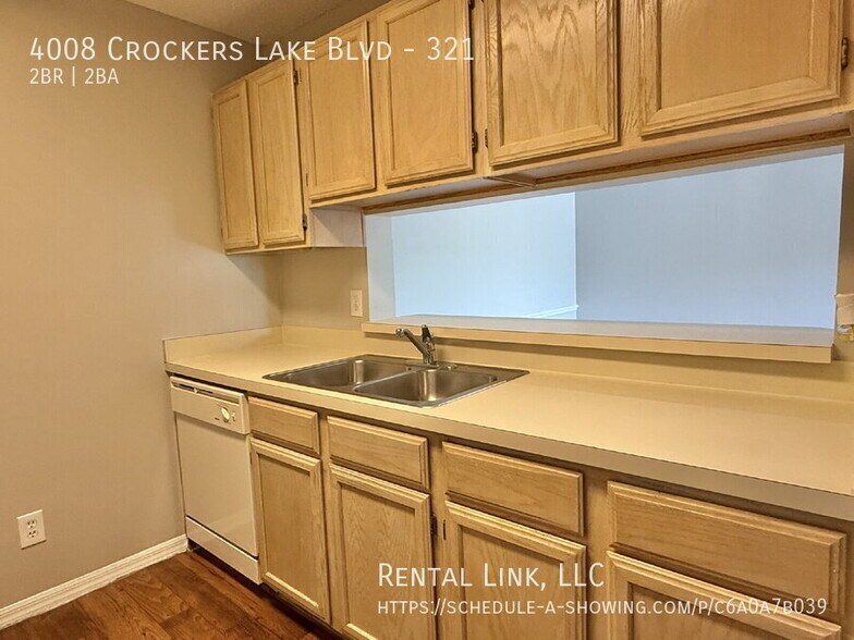 Building Photo - 4008 Crockers Lake Blvd