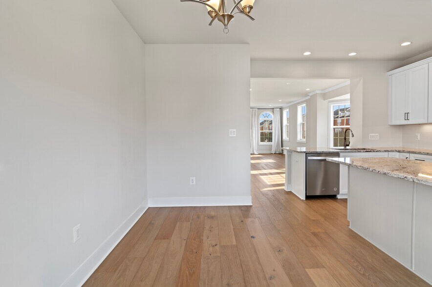 Building Photo - 23149 Dunlop Heights Ter