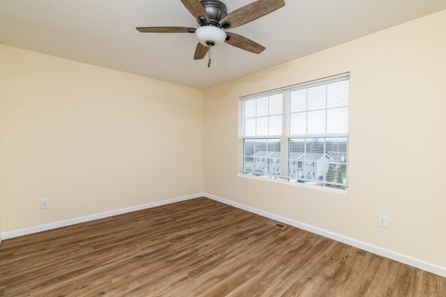 Building Photo - 923 Warrior Hill Dr