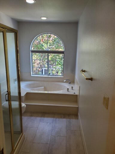primary bathroom - 2040 Goldenrod Ln