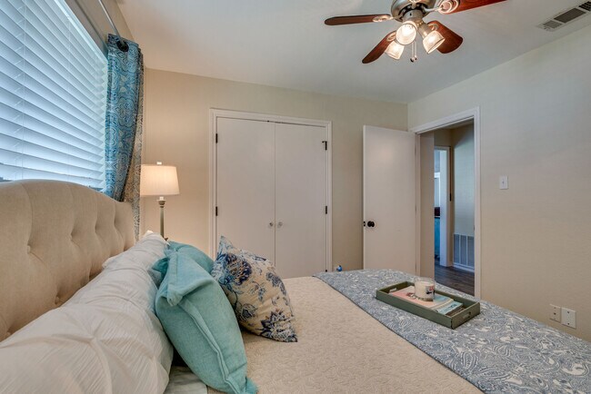 Building Photo - 4 Salida Dr