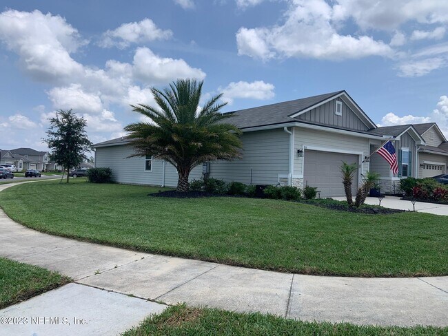 Building Photo - 816 Redtail Ln