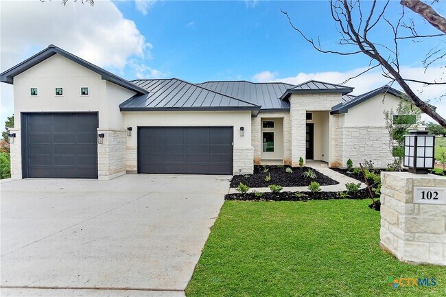 Building Photo - 102 Prairie