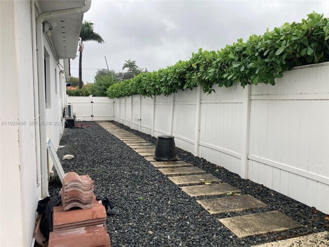 Building Photo - 7524 Mutiny Ave