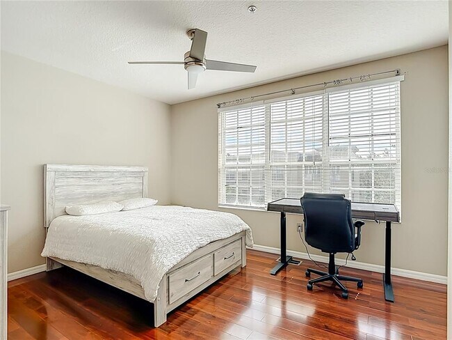 Building Photo - 3133 Bayshore Oaks Dr