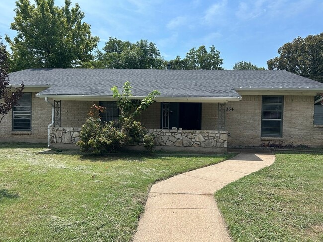 Primary Photo - 334 Carder St