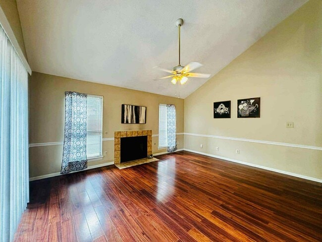 Building Photo - 78 W High Oaks Cir