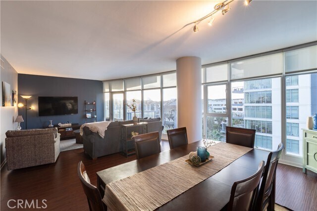 Primary Photo - 400 W Ocean Blvd