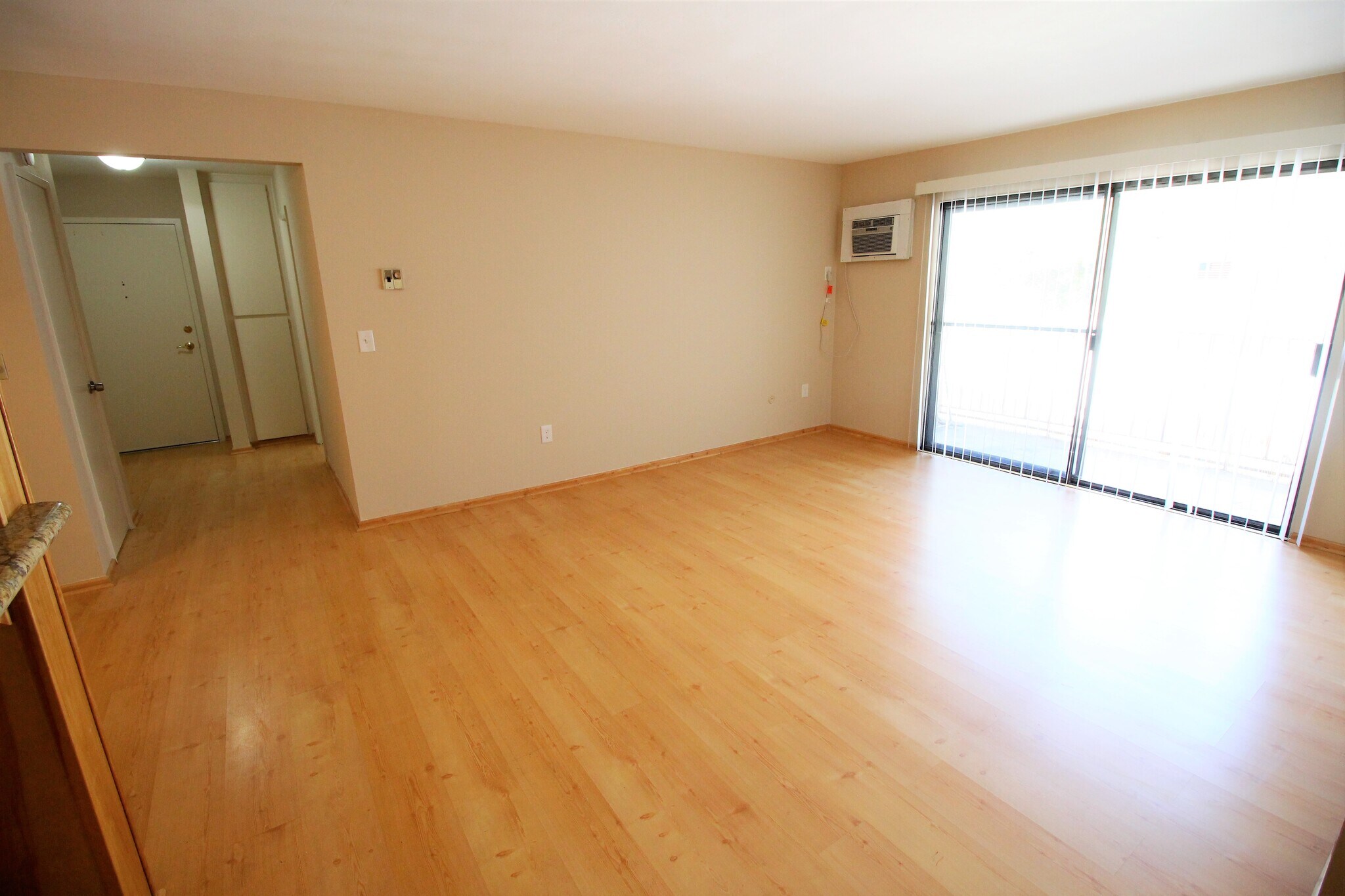 Building Photo - 6780 Friars Rd